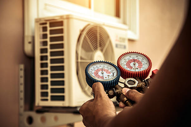 Professional Hvac technician working in Lewistown, OH